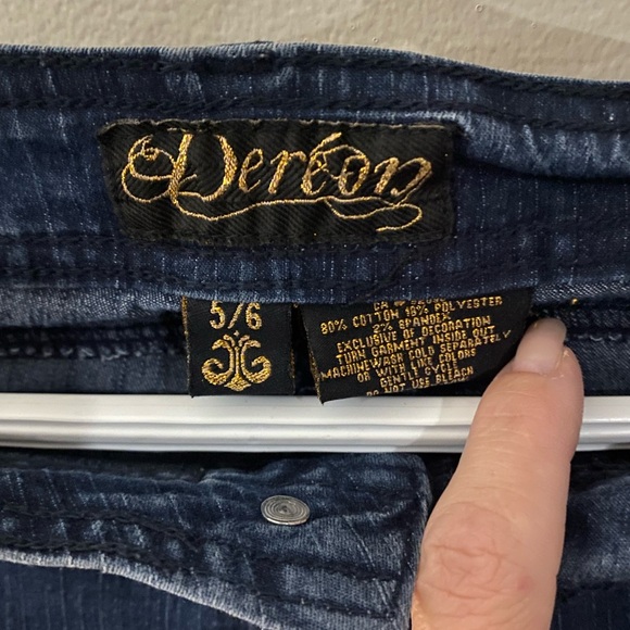 Dereon Jeans - Picture 2 of 5